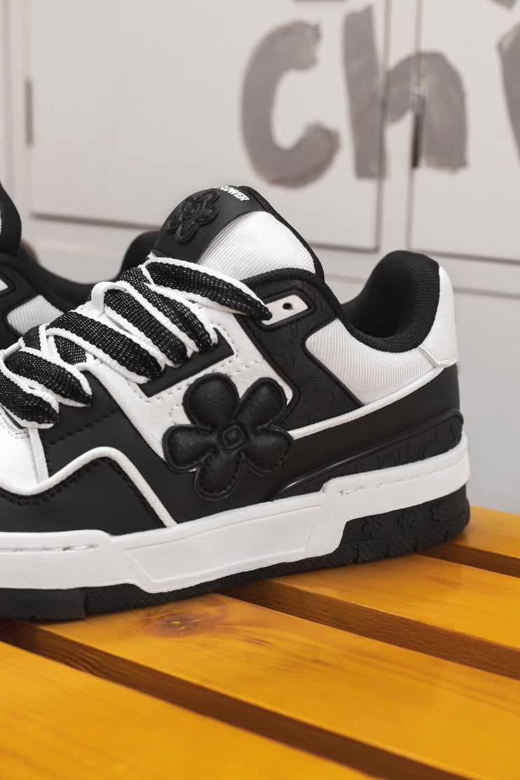 WE FLOWER Board Shoes Panda Color