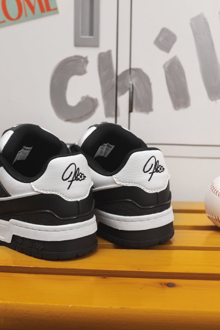 WE FLOWER Board Shoes Panda Color