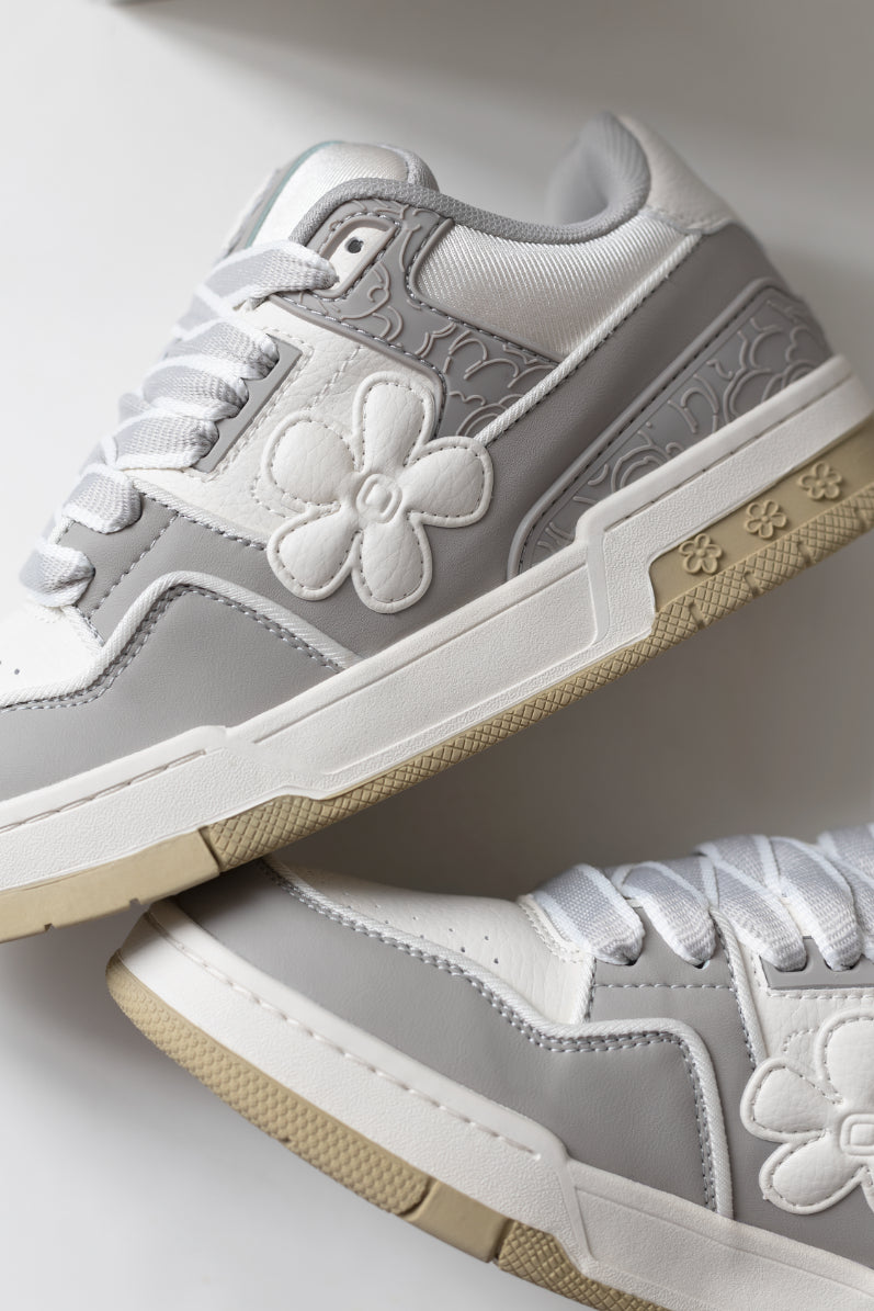 WE FLOWER Board Shoes Elephant Gray